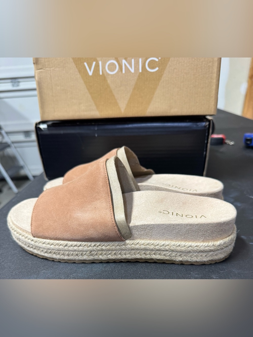 Vionic YASMINA MOCHA MOUSSE Slide Sandal 8.5 M New - Picture 7 of 9